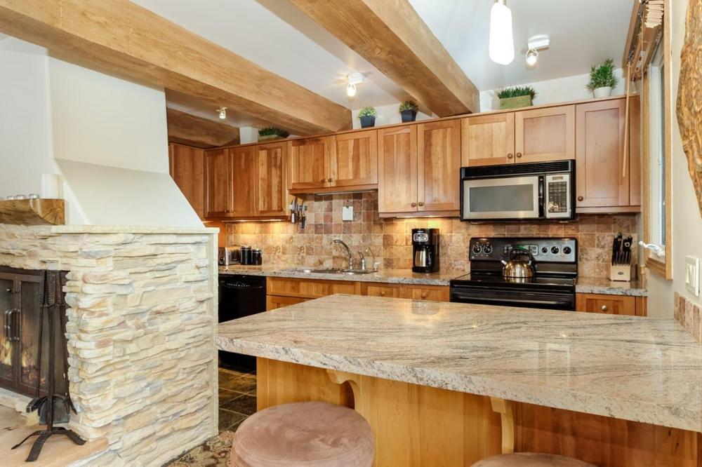 Chateau Roaring Fork Unit 22, Spacious Condo With Beautiful River Views, 4 Blocks To Town Aspen Esterno foto